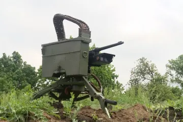 Starý kulomet ovládají na Ukrajině na dálku a bezdrátově. Armáda by to ráda zavedla jako standard