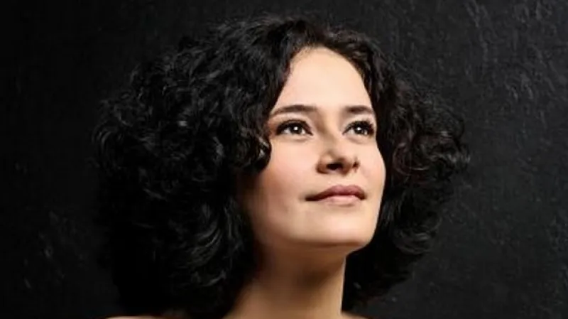 Simona Houda Šaturová