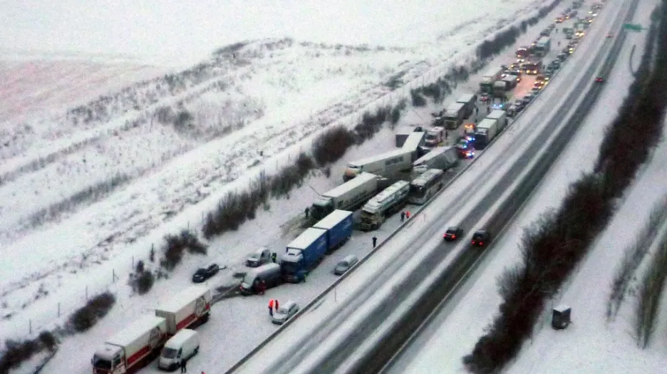 Hromadná havárie zablokovala rakouskou dálnici A1