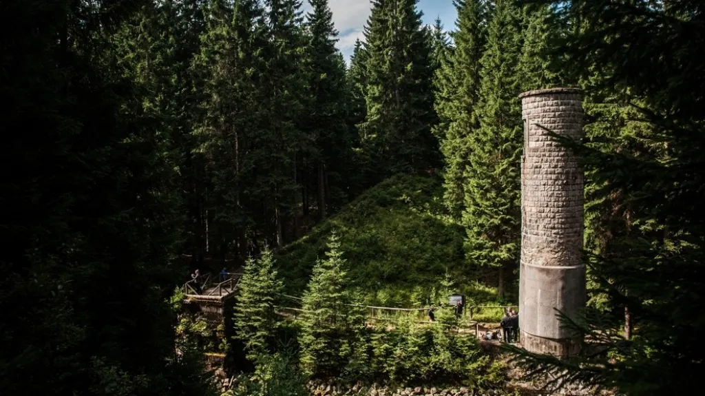 Protržená přehrada v Jizerských horách