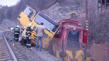 Srážka vlaku a nákladního auta
