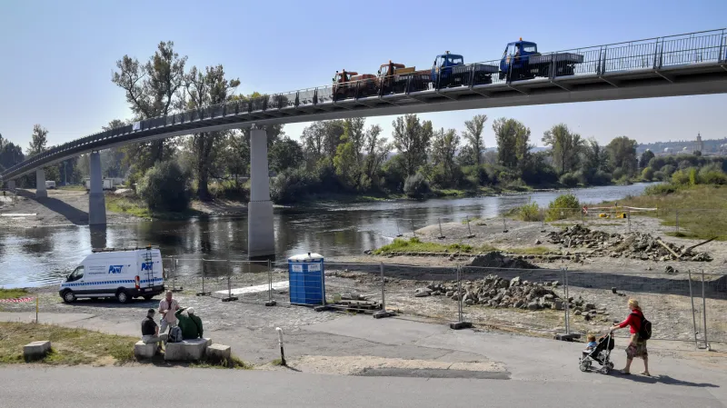 Zátěžová zkouška Trojské lávky