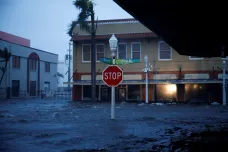 Hurikán Ian zasáhl Floridu. Přicházejí nepotvrzené zprávy o stovkách mrtvých