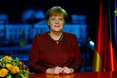 Přijala lidi v nouzi, zachraňovala Řecko a dala vale jádru. Merkelová vede Německo 13 let