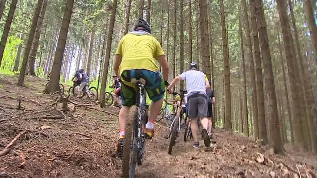 Nahoru musí každý pěšky, vleky jsou jen pro lyžaře