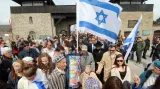 Izraelská delegace při vzpomínce na 70. výročí osvobození Mauthausenu
