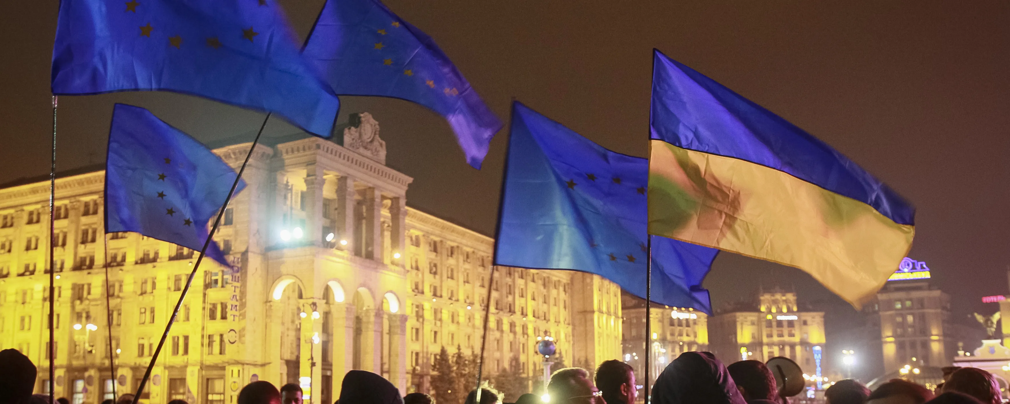 Katta Dik bilan qora yigit bilan qattiq jinsiy aloqa video