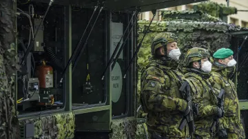 Vojenští chemici z Liberce dostali nová průzkumná obrněná vozidla