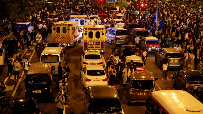 Zablokované silnice v okolí hongkongské polytechniky