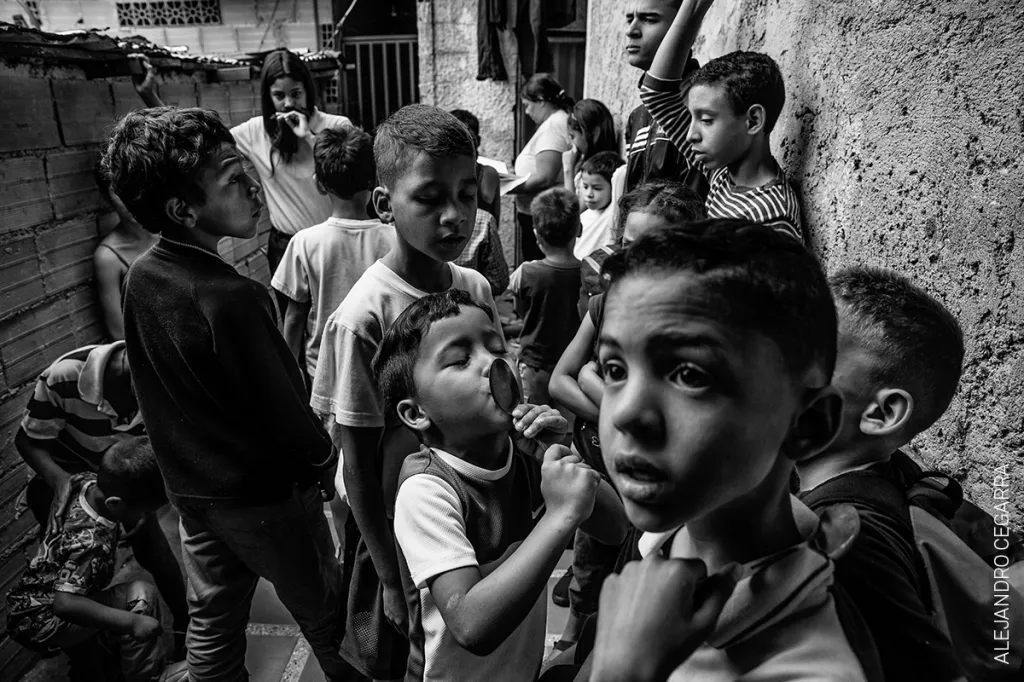 Nominace na vítěznou sérii v kategorii DLOUHODOBÉ PROJEKTY. Alejandro Cegarra – Příběh rozpadající se Venezuely, který fotograf začal zachycovat od smrti prezidenta Cháveze v roce 2013