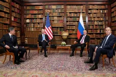 Američtí a ruští velvyslanci se vrátí na své posty. Setkání bylo pragmatické, shodli se Biden a Putin