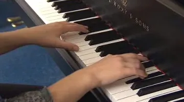 Hra na piano