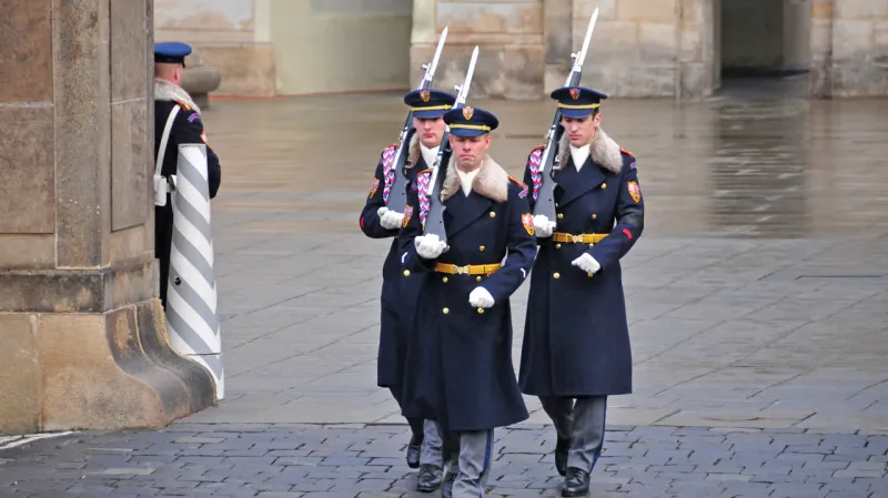 Příslušníci Hradní stráže