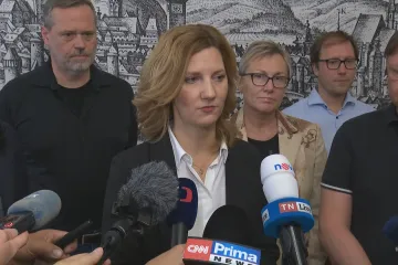 Policie ohledně fotky s bílým práškem a primátorkou Vaňkovou neodhalila trestný čin