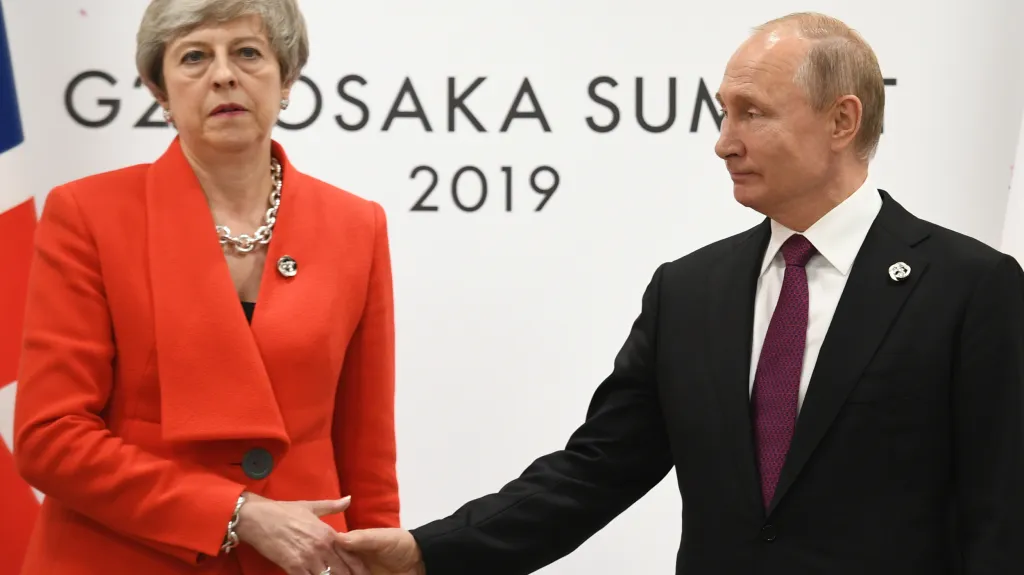 Theresa Mayová a Vladimir Putin na summitu G20