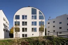Vzor pro nesourodé lokality. Grand Prix Architektů 2019 se zabydlela v bytovém komplexu v Řevnicích