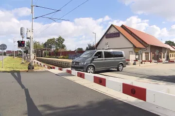 Stát do konce roku zmodernizuje 142 přejezdů, investice plánuje dál zvyšovat