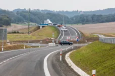 Řidičům se otvírá jižní obchvat Roudnice nad Labem. Hustota dopravy se sníží o třetinu