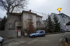 Ústí nad Orlicí nechá zbourat Janderovu vilu. Odpůrci s peticí neuspěli
