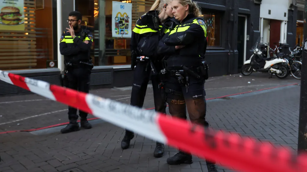 Policisté uzavřeli místo střelby v centru Amsterdamu