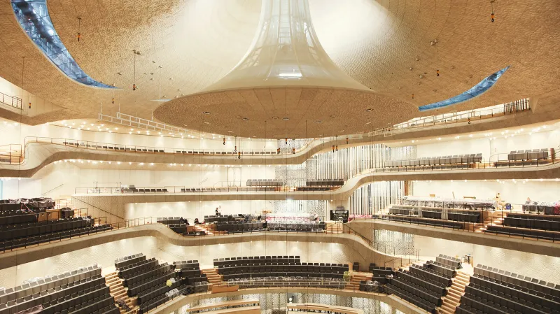 Velký koncertní sál pojme přes dva tisíce posluchačů