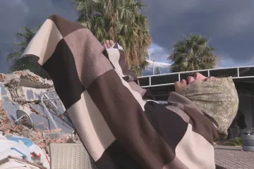 „Utekli jsme před smrtí ze Sýrie, ale dostihla nás tady.“ ČT točila v tureckém Iskenderunu