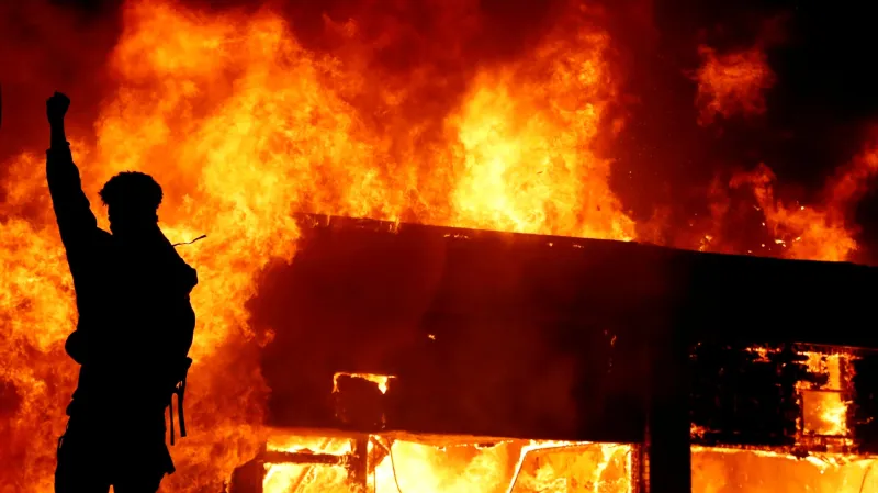 Neklidné ulice v Minneapolisu