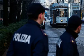 V italské Modeně najel řidič do skupiny lidí