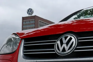 Volkswagen ohlásil omezení výroby, k propouštění se nevyjádřil