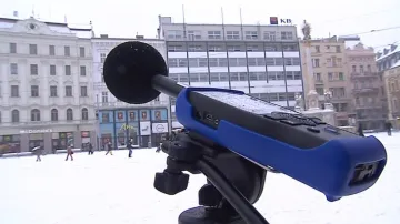 I při běžném provozu je hladina hluku na náměstí Svobody vysoká