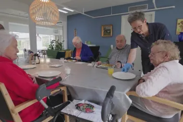 Délka života poroste, kvůli důchodům ale způsobuje těžkosti řadě vlád