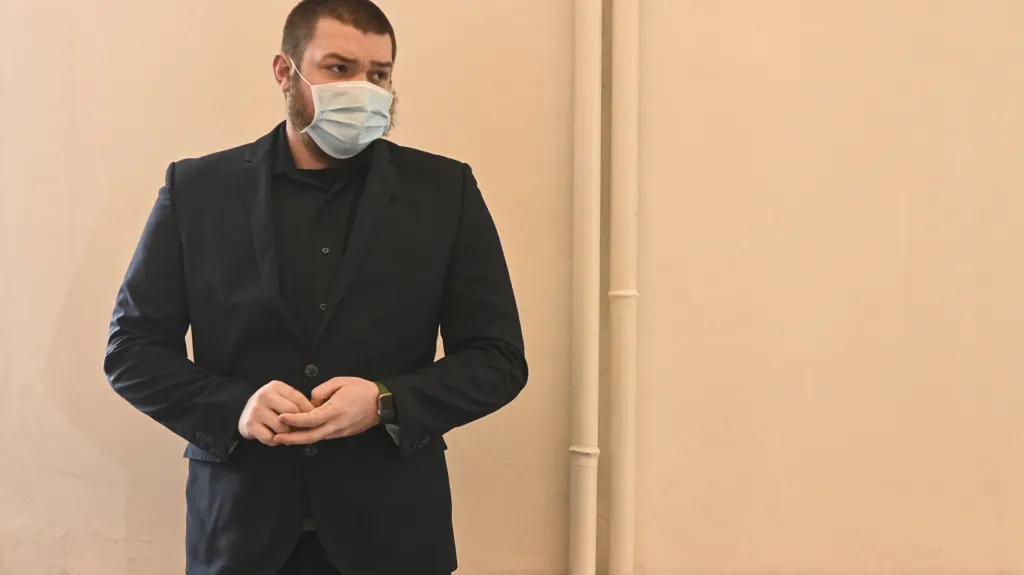 Lukáš Nováček před soudem (leden 2022)