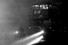 Past pokroku: Velký smog zalehl Londýn na pět dní. Zůstaly po něm tisíce mrtvých