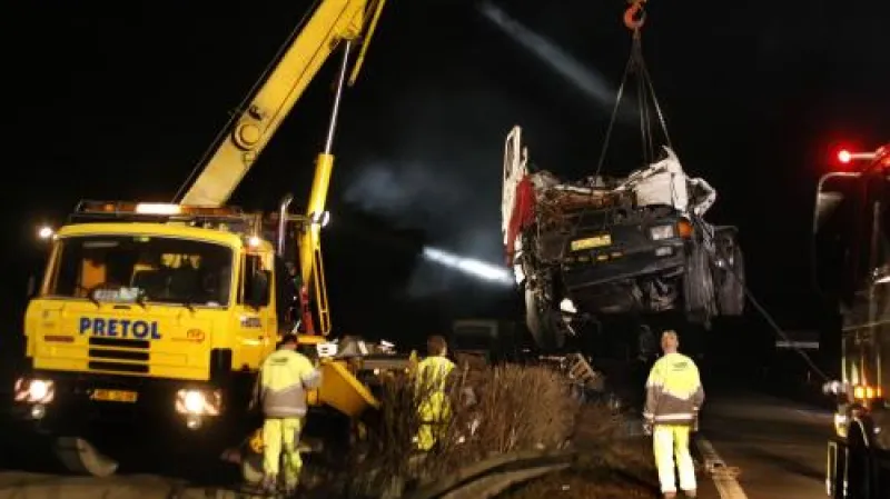 Jeřáb u nehody na D1