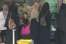 Turecké úřady přitvrzují vůči uprchlíkům. Objevují se informace o deportacích do Sýrie