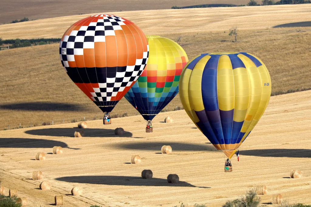 Létání balonem je krásná a romantická činnost. Je ale nutné dodržovat pravidla bezpečnosti, aby se předešlo nečekaným komplikacím