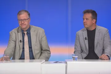 Nejde o ekonomické cíle, míní o amerických clech Rusnok. Je to chaos, říká Hnát