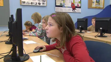 Žáci u počítače