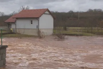 Labe ve Vestřevi na Trutnovsku vystoupalo na nejvyšší povodňový stupeň
