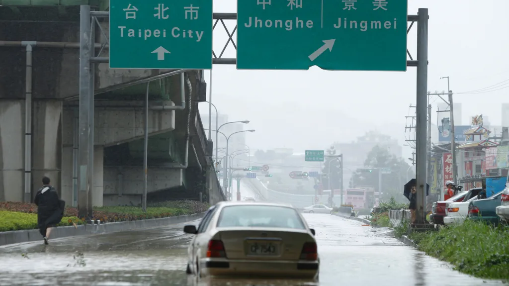 Tchaj-wan zasáhl tajfun