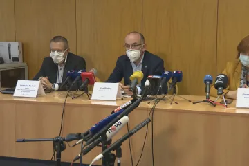 Ministerstvo bude řešit přesun do pátého stupně pohotovosti, informoval Blatný
