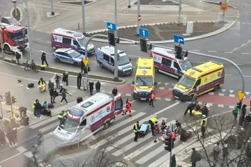 V polském Štětíně najel řidič do lidí čekajících na tramvaj
