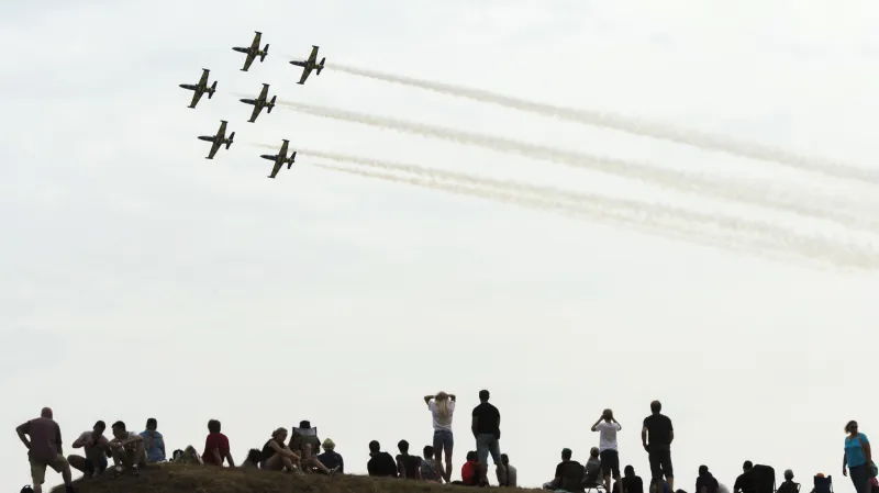 Lotyšská skupina Baltic Bees s letouny L-39 Albatros na letecké přehlídce CIAF 2016
