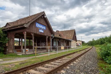 Nádraží v Chotyni je kulturní památka, potvrdil Zaorálek. Správa železnic nemůže secesní stavbu zbourat