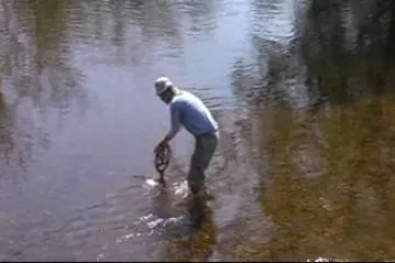 Odemknutí řeky zahájilo vodáckou sezonu na Smědé