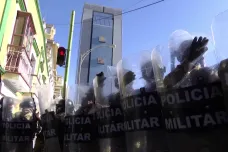 V Bolívii začal pokus o puč. Vojáci vnikli do prezidentského paláce