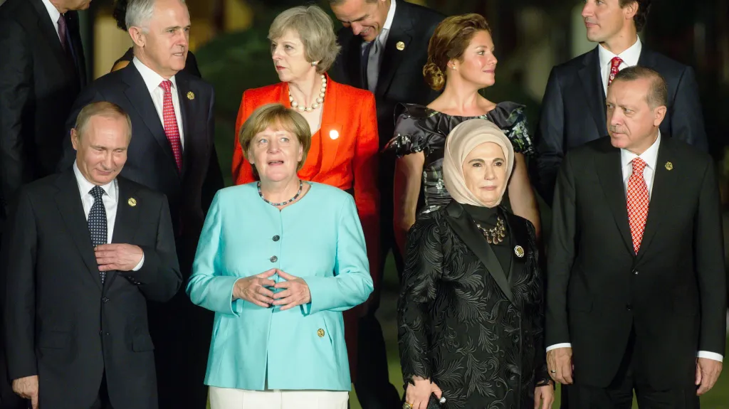Vladimir Putin, Angela Merkelová a Recep Tayyip Erdogan s manželkou na summitu G20 v Číně