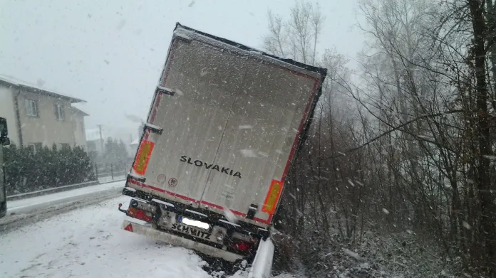 Nehoda kamionu na Zlínsku