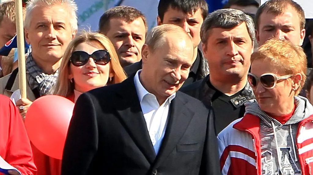Vladimir Putin v prvomájovém průvodu