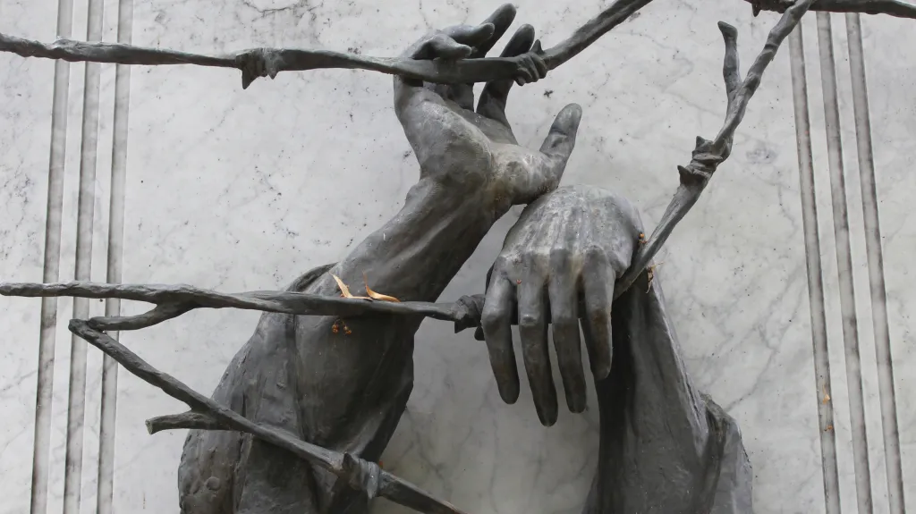 Památník věnovaný obětem komunistického režimu